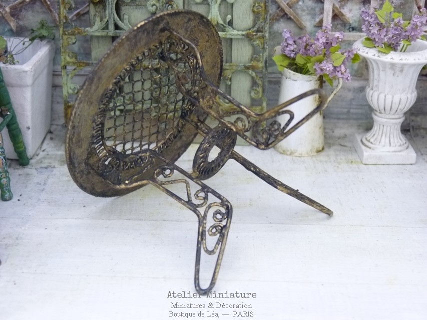 Thumbnail: Table de jardin romantique, Jardin d'hiver, Véranda, Or Rouillé