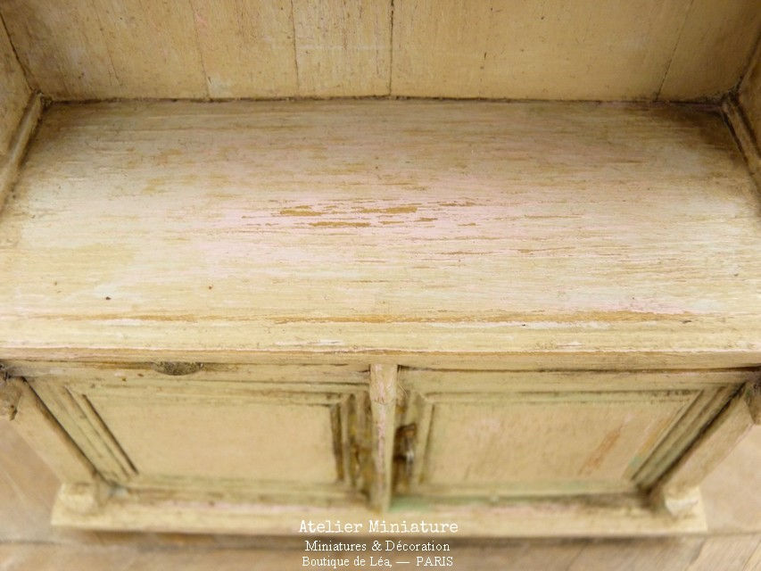 Miniature : Vaisselier Miniature en Bois, Campagne Rustique, Maison de Poupée, 1/12