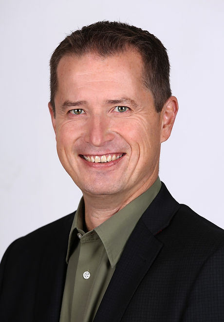 Portrait 2020 Peter Colat klein.jpg