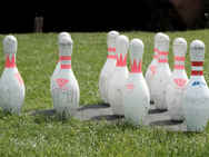 Ten pin bowling