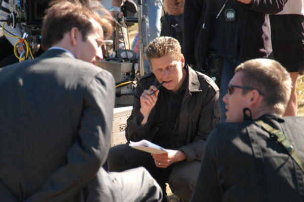 Andrew Niccol with Nicolas Cage and Ethan Hawke on the set of "Lord of War."