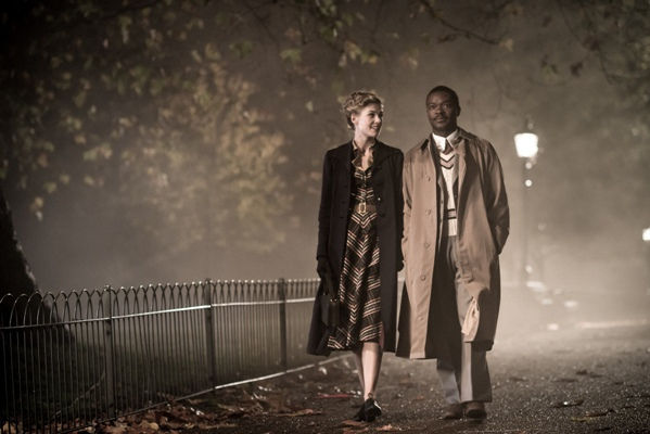 Rosamund Pike as "Ruth Williams" and David Oyelowo as "Seretse Khama" in the film A UNITED KINGDOM. Photo by Stanislav Honzik. © 2017 Twentieth Century Fox Film Corporation All Rights Reserved