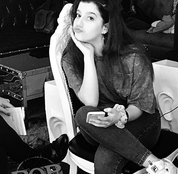Aviv Cohen Thinks She’s in Love with Music