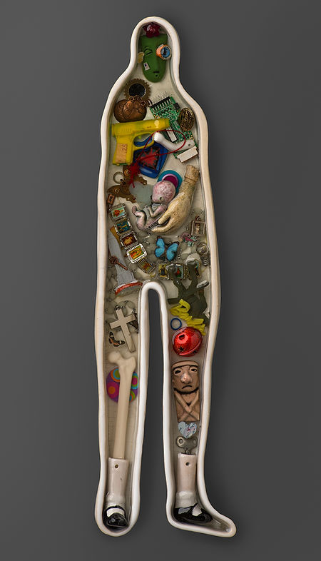 This is a mixed media ceramic figurative art piece by artist Diana Farfan.