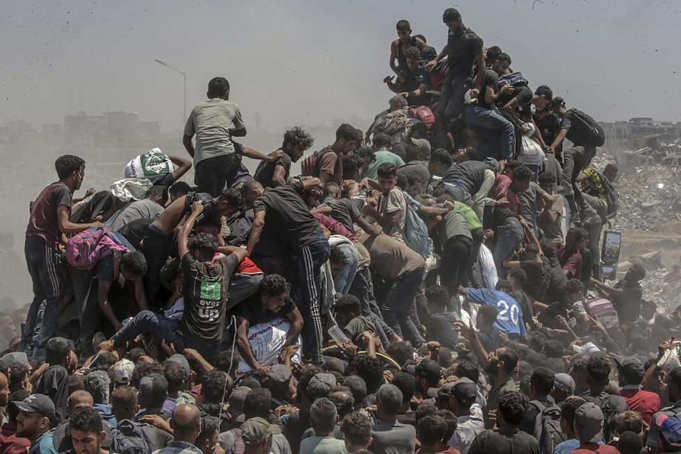 Israel dice que a lo largo del domingo entraron a Gaza 120 camiones con ayuda. (Fuente externa)