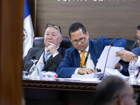 Capitales dominicanos y extranjeros se disputan el contrato de la nueva cédula