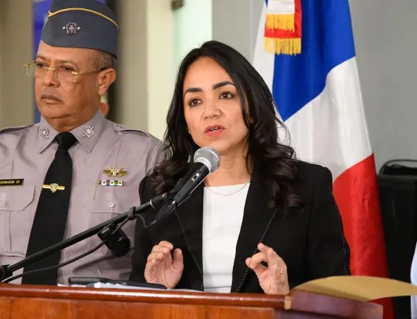 Jefe de Policía, Ramón Ant. Guzmán y mininistra de MIP Faride Raful. (Fuente externa)