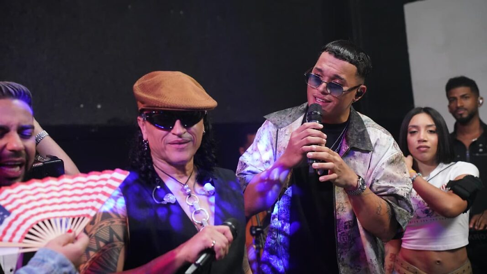 Ebenezer Guerra, se unió a Elvis Crespo en "La Casa de Alofoke" destacándose cómo figura del merengue. (Fuente externa)