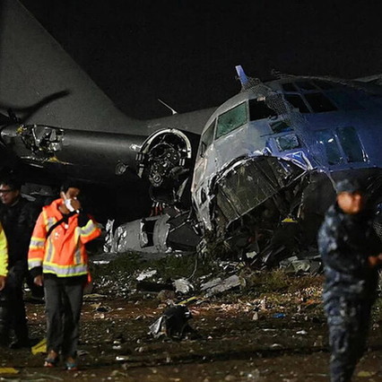 Sube a 20 la cifra de fallecidos por el accidente de un avión de carga en Bolivia