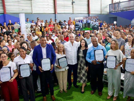 El Gobierno inicia proceso de titulación definitiva para parceleros en varias provincias