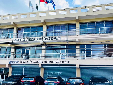 Tres meses de prisión preventiva para pareja acusada de quemarle una mano a niña de 10 años