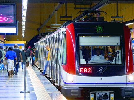 Hombros desgastados: la crisis de salud que enfrentan conductores del metro de Santo Domingo