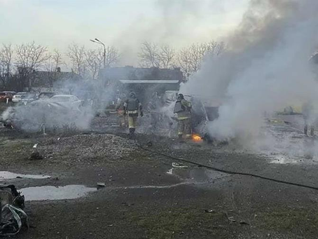 Ataques rusos dejan 15 heridos en Ucrania mientras sostienen diálogos en Abu Dabi