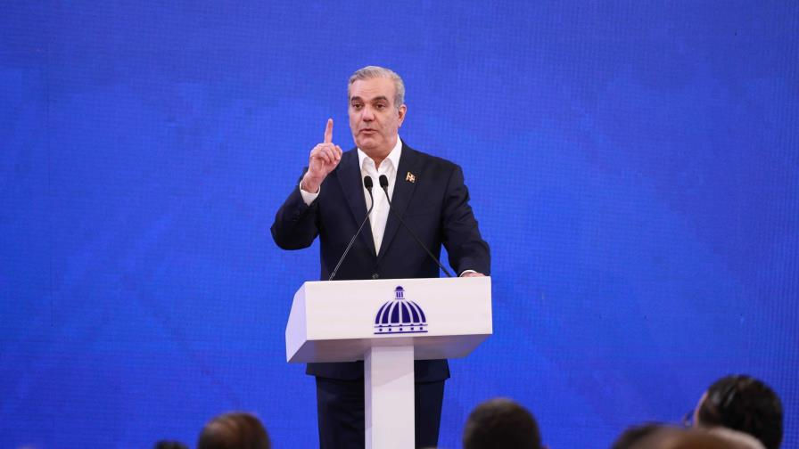 El presidente Luis Abinader durante LA Semanal con la Prensa habla sobre la declaración jurada de bienes de los funcionarios. (Fuente Kevin Rivas)