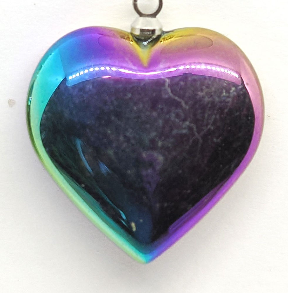 Thumbnail: Iridescent Hearts