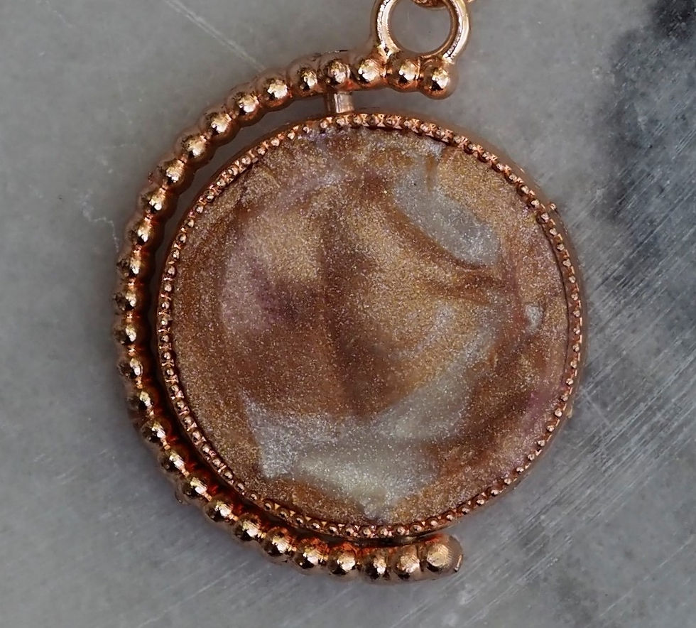 Thumbnail: Rose Gold Amber