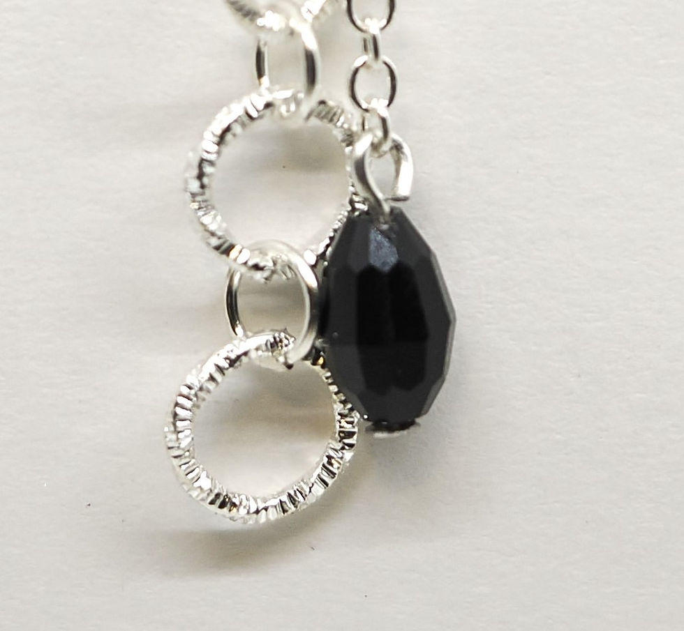 Thumbnail: Twisted Chain