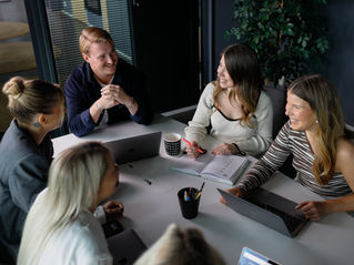 Digimarkkinoinnin trendit vuonna 2026 – mitä menestyvät brändit tekevät nyt? 