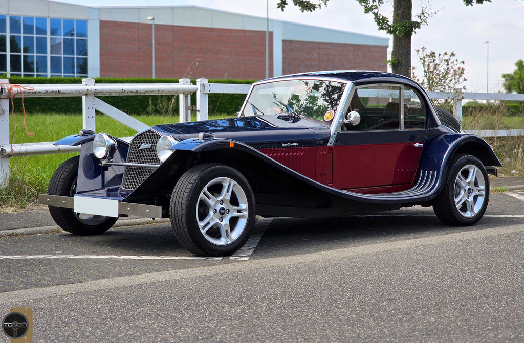 Marlin Berlinetta Roadster Baujahr 1983 in klassischer blau-weinroter Zweifarblackierung mit Hardtop, H-Kennzeichen und deutscher Zulassung
