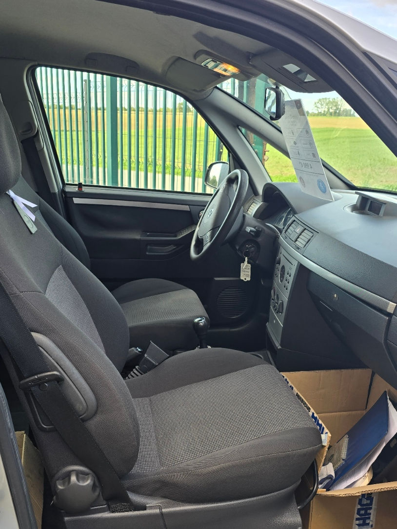 Miniature : Opel Meriva – 1.7 DCI - 2004