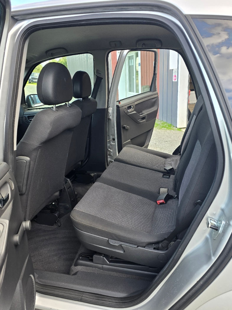 Miniature : Opel Meriva – 1.7 DCI - 2004