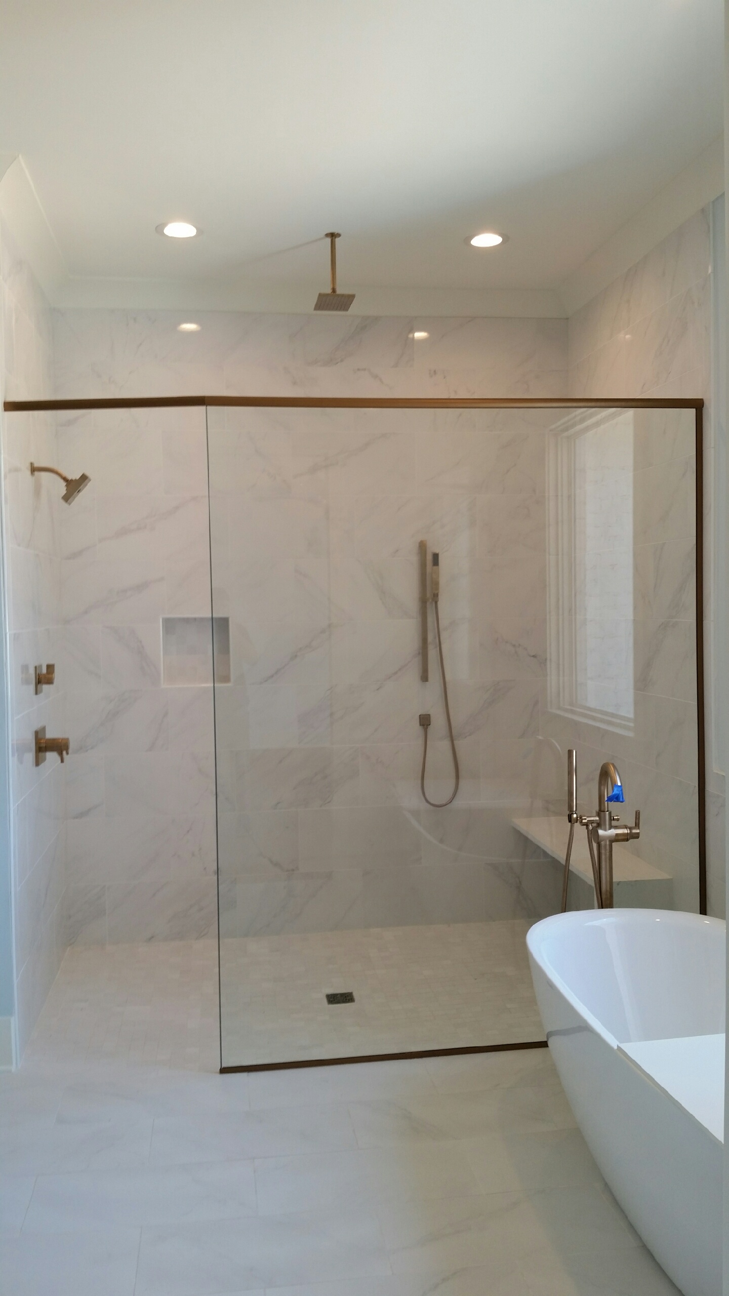 Heavy glass shower panel
