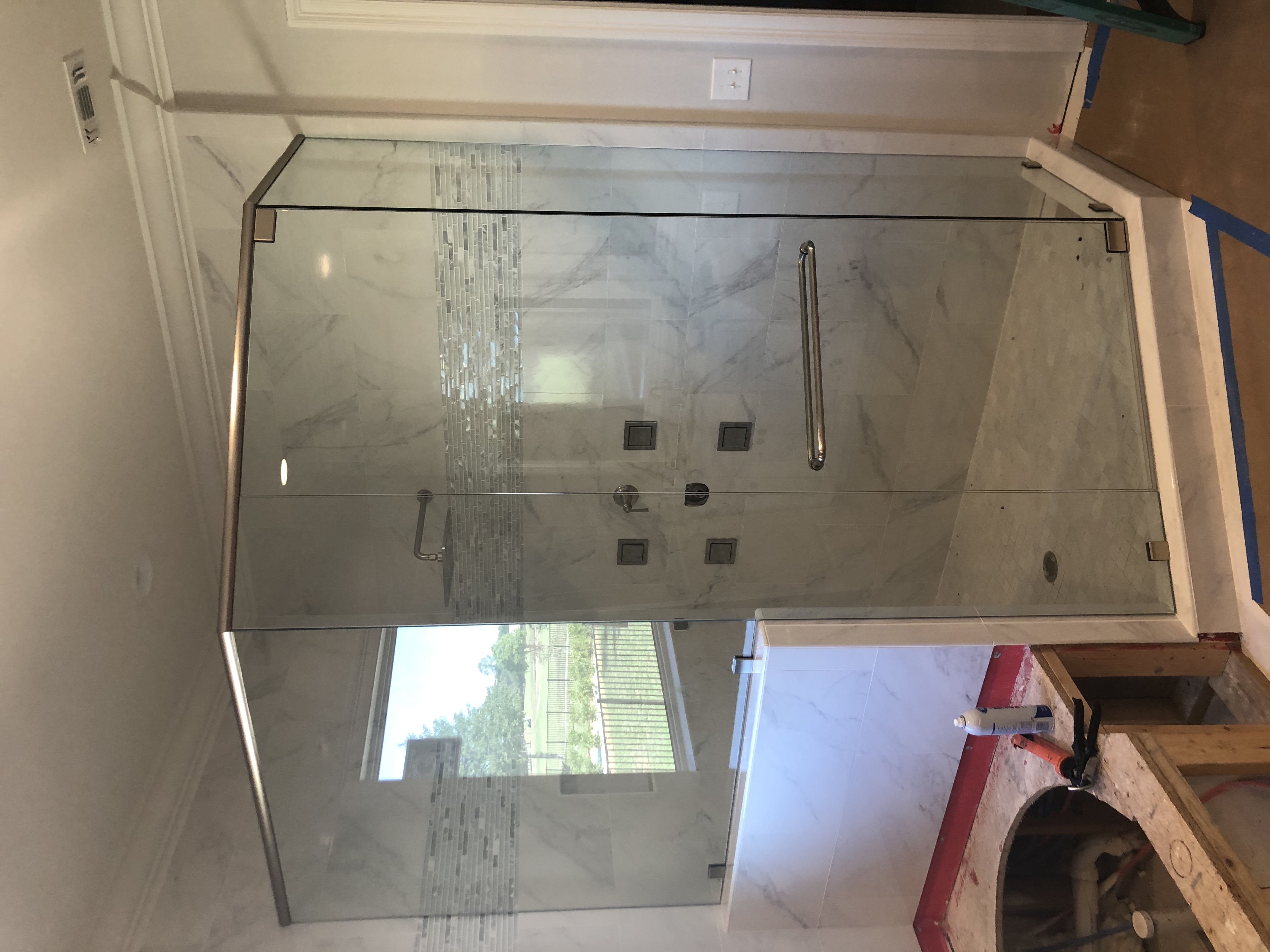 Frameless Shower