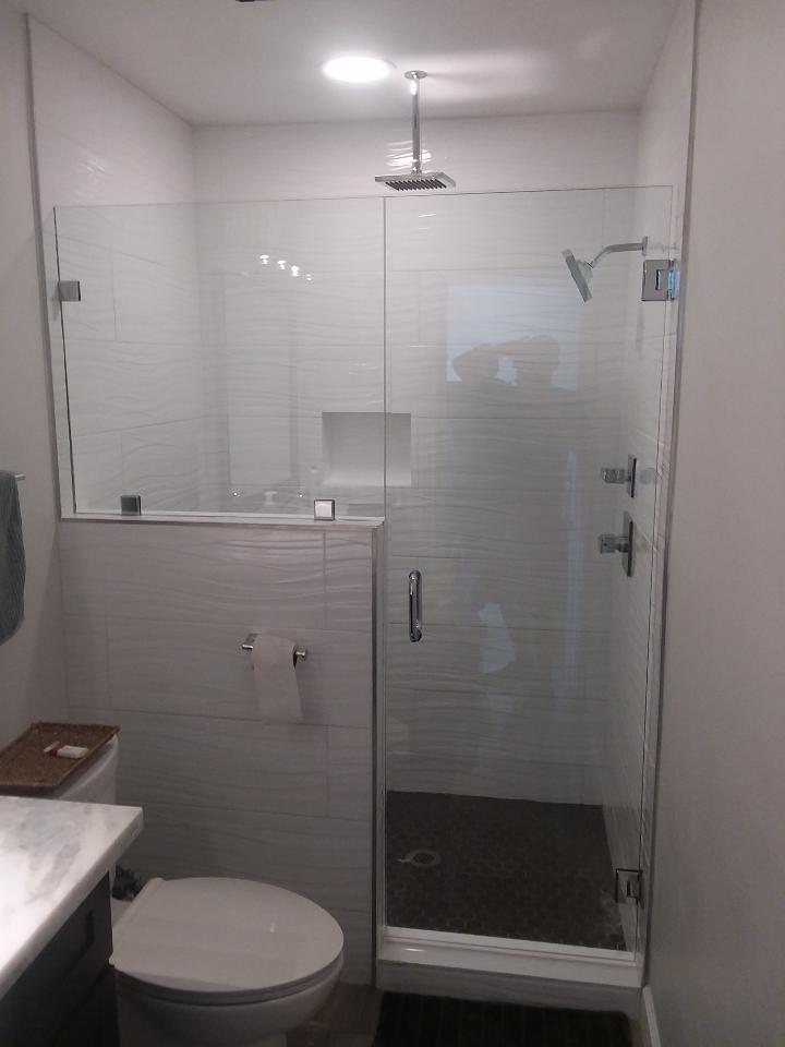 Clipped Frameless shower