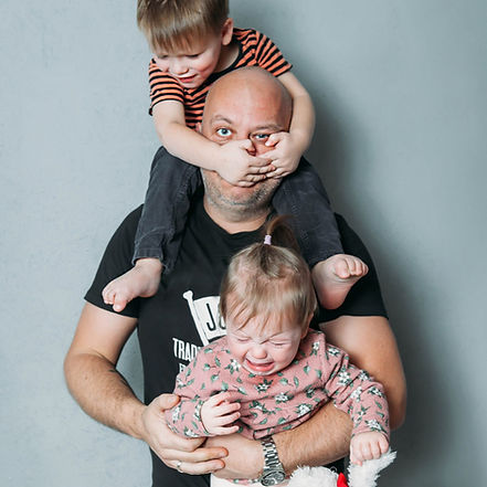 father-coparenting-2048x1365_edited.jpg