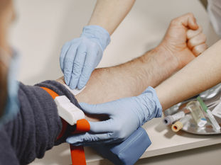 JUNHO VERMELHO: SUA DOAÇÃO DE SANGUE PODE SALVAR MUITAS VIDAS
