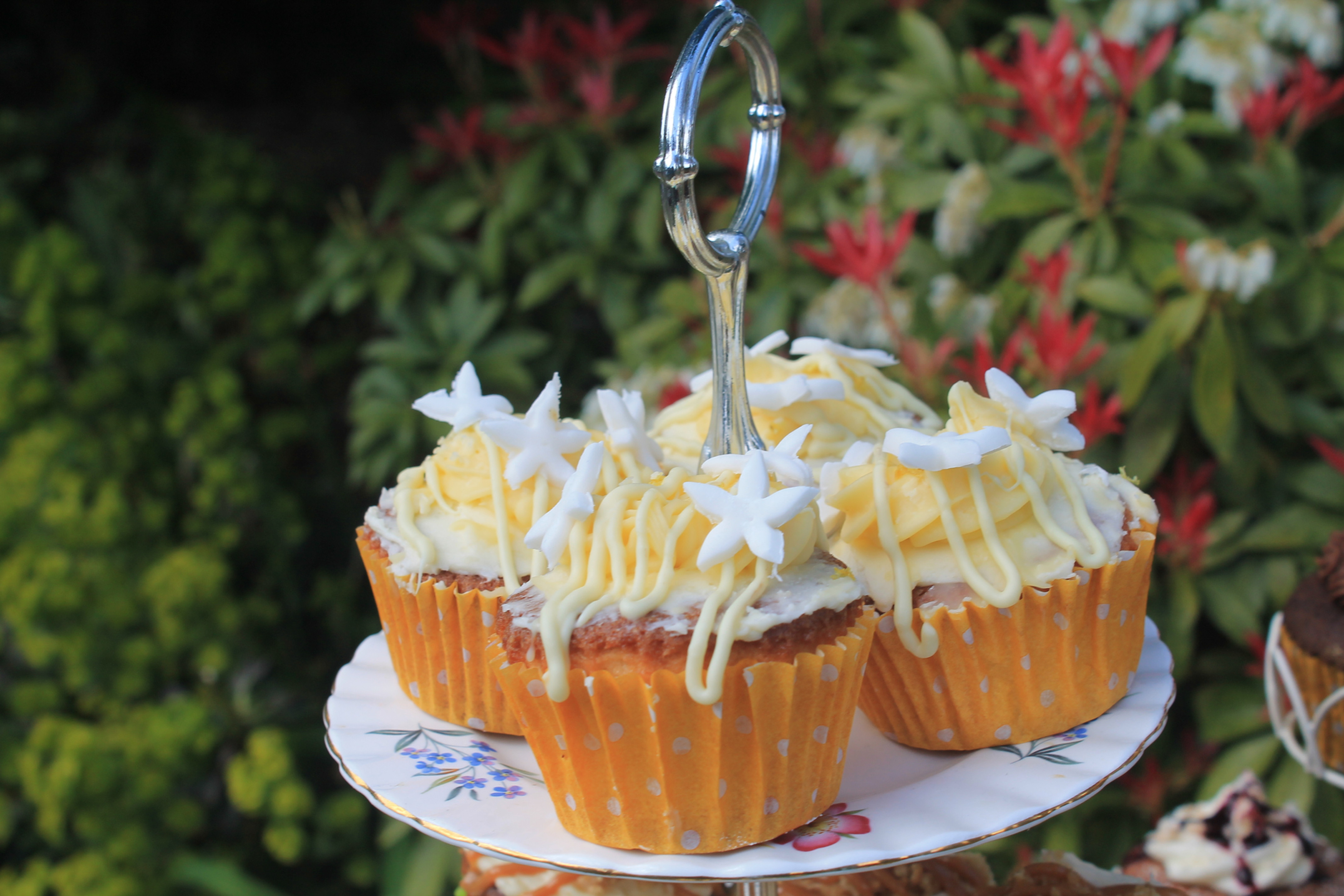 Lemon and White Chocolate Cupcakes