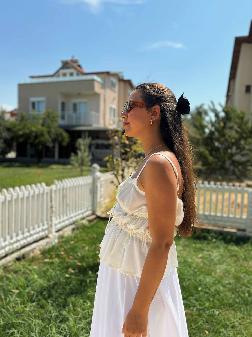 Küçük resim: Büzgülü Bağlama Detaylı Bluz