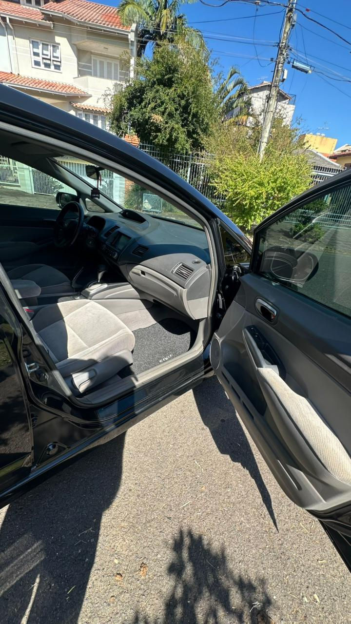 Miniatura: Civic LXS 2009