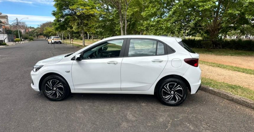 Miniatura: Onix LT 2024