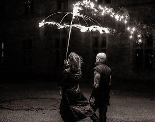 déambulation jongleurs de feu ou de lumière, partout en belgique, devis gratuit, mathiou spectacles, sécurité et professionnalisme