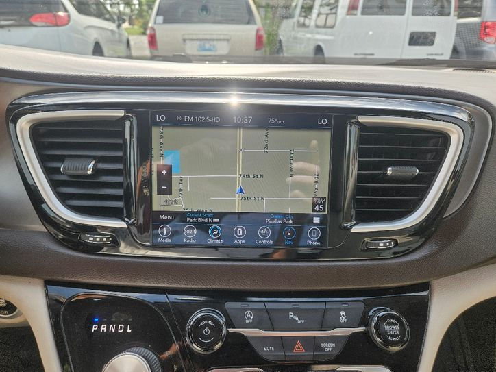 Thumbnail: 2019 Chrysler Pacifica Touring-L Stock#5304