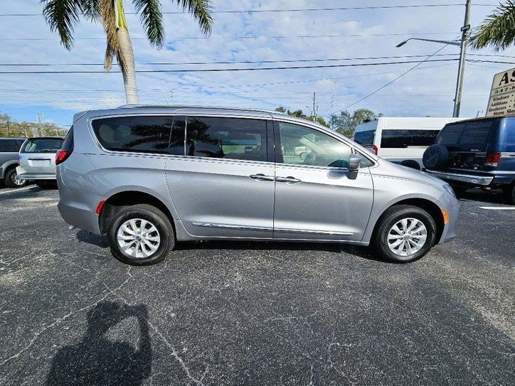 Thumbnail: 2019 Chrysler Pacifica Touring L  #9113