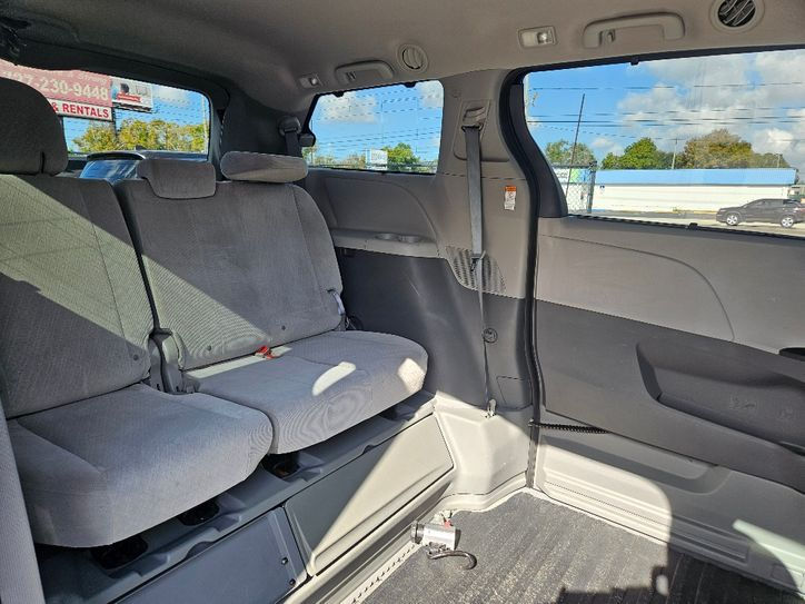 Thumbnail: 2016 Toyota Sienna LE #1497