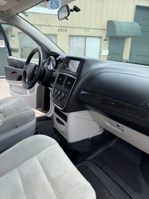 Thumbnail: 2014 Dodge Grand Caravan SE #9601