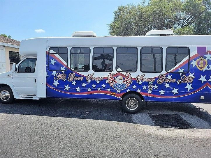 Thumbnail: 2001 Ford E450 Econoline Diesel Shuttle Bus