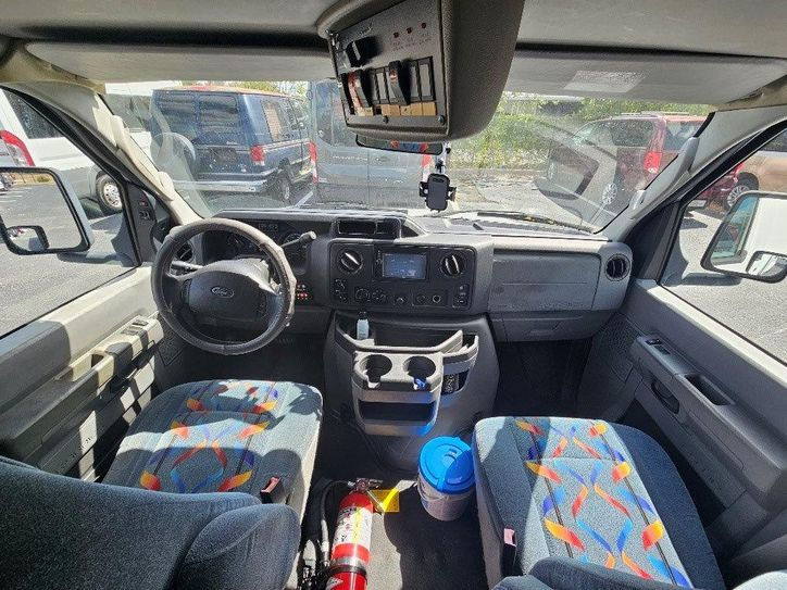 Thumbnail: 2009 Ford E-350 Super Duty Shuttle Bus #7537