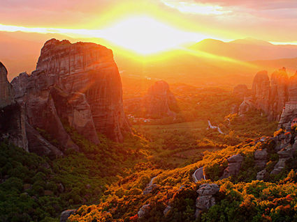 Meteora: A Heavenly Fortress Suspended in Time