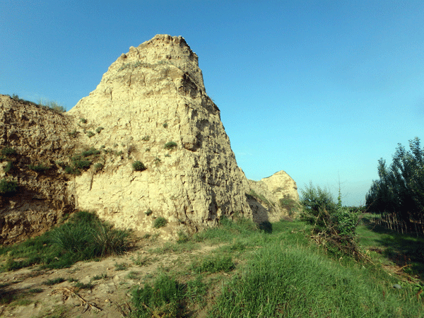 Old-Kiayang-Village-outer-wall.gif