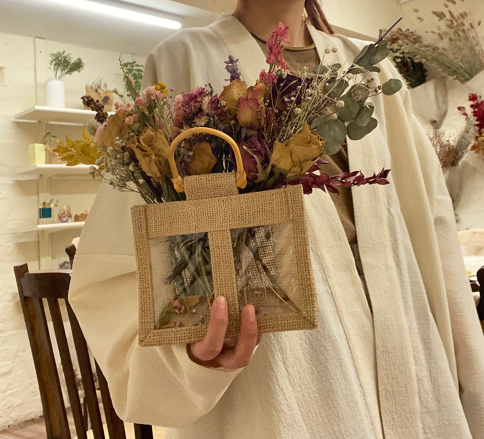 Thumbnail: Easter Dried Flower Gift Jute Bag on Model
