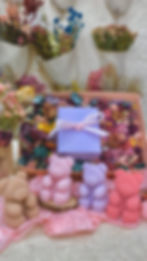 Dried Flower Gift Box with Rose Teddy Candles Overview