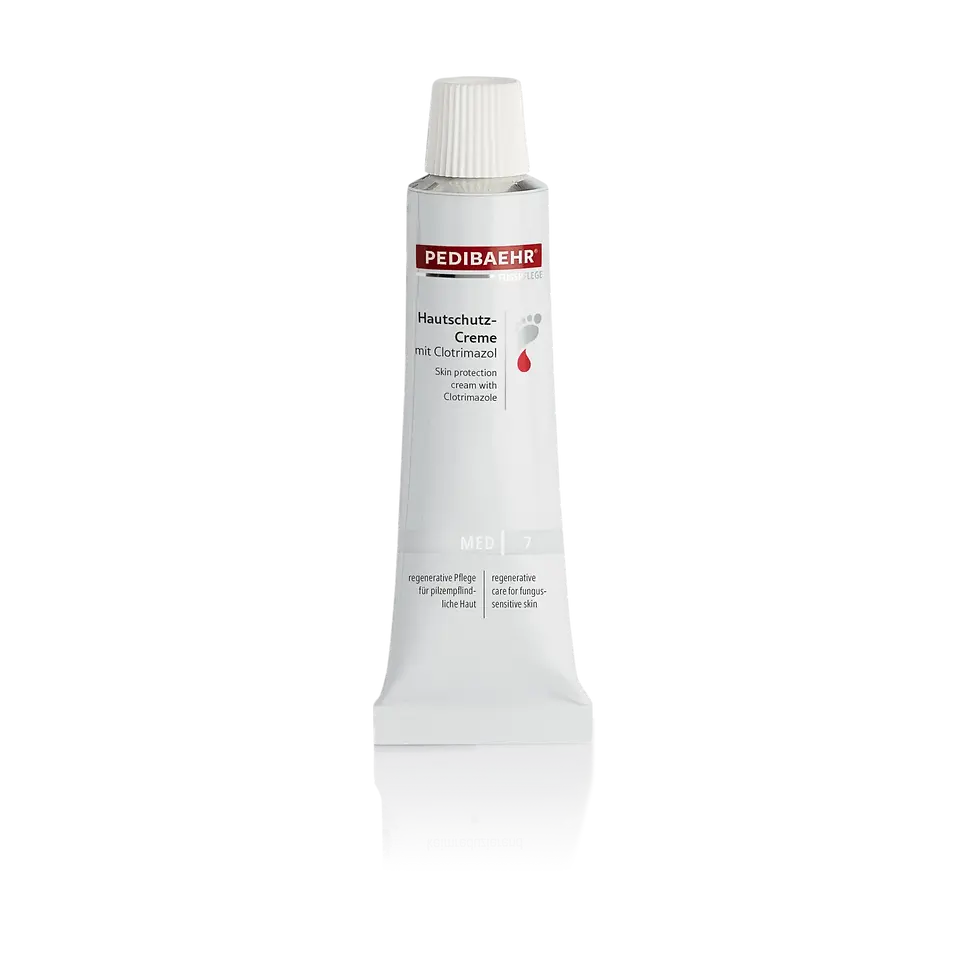 Skin protection cream with clotrimazole
