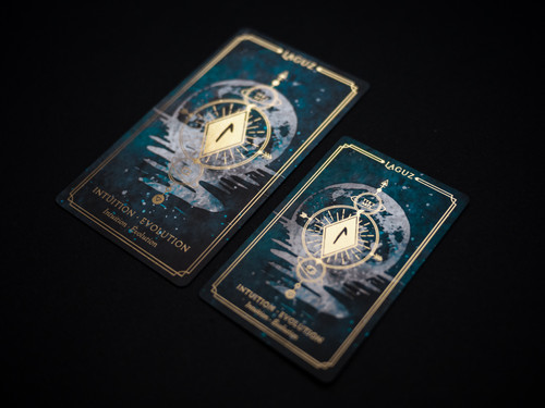 The Runic Odyssey Oracle - Dark Edition Pocket | Hievaya