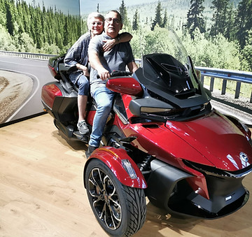 Philippe et Valerie Can Am Spyder RT Limited.jpg