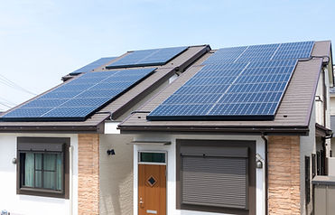 太陽光発電がついている家