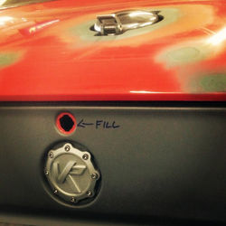 Early TransAm racing style fuel fill